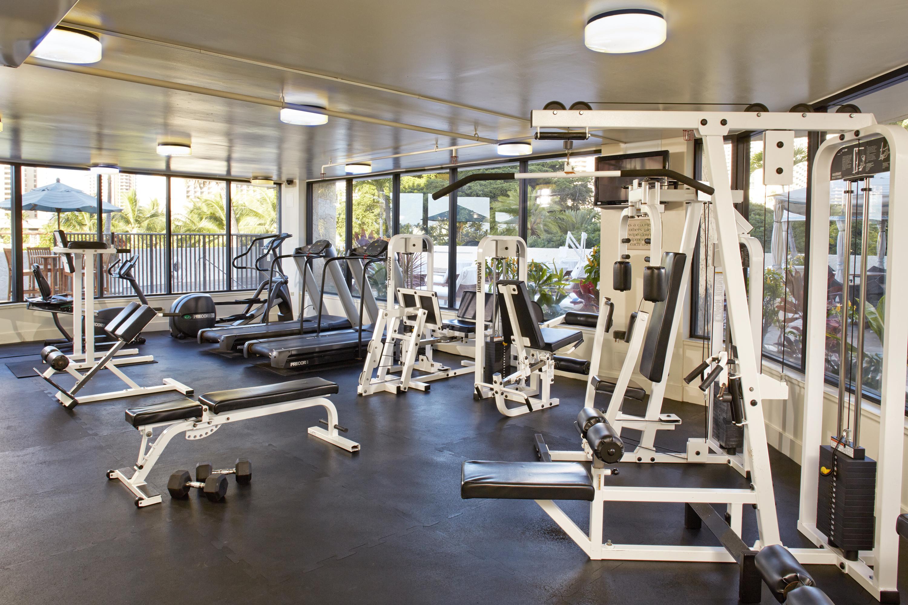 Aston Waikiki Beach Tower Χονολουλού Εξωτερικό φωτογραφία A typical gym