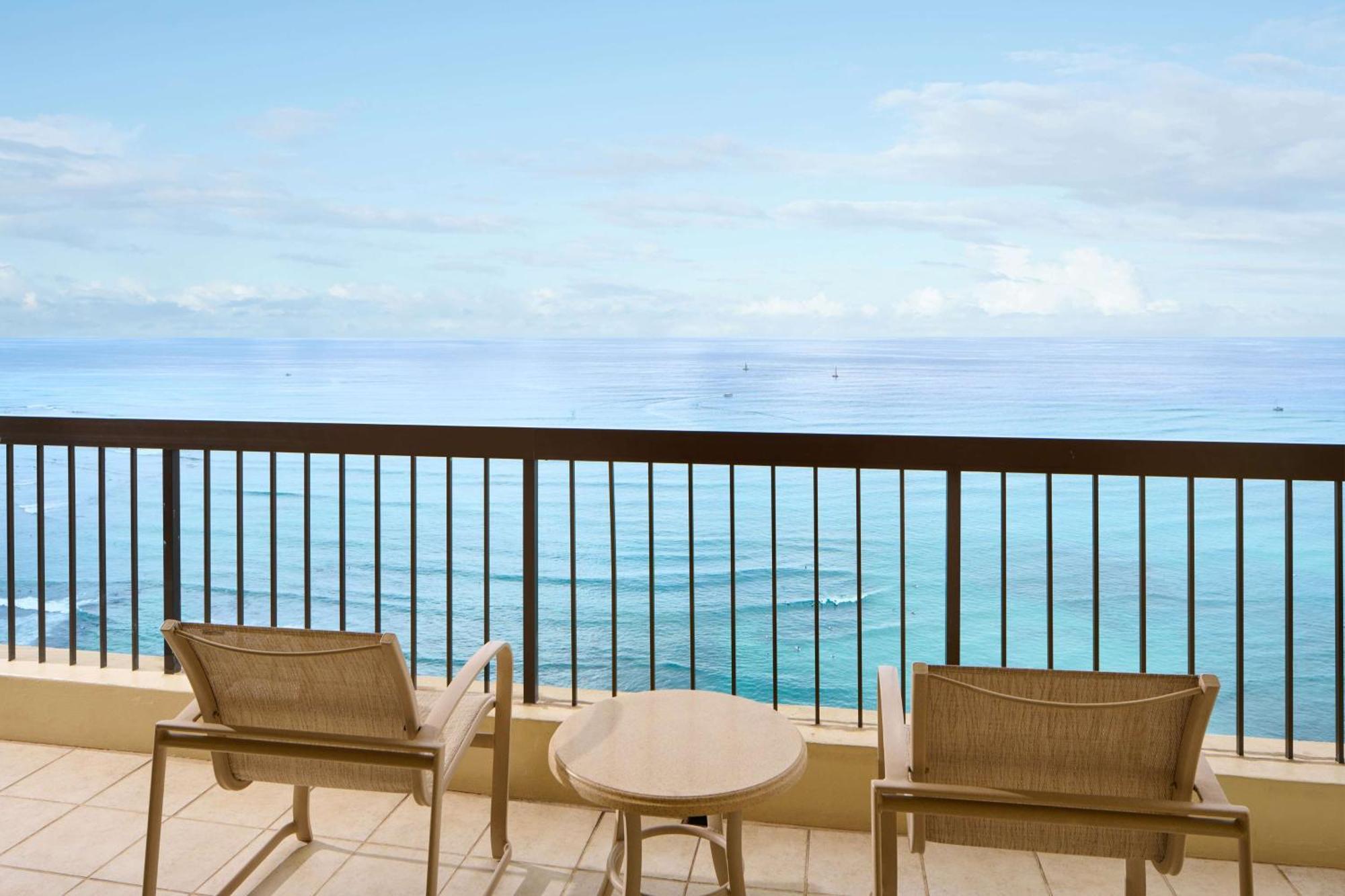Aston Waikiki Beach Tower Χονολουλού Εξωτερικό φωτογραφία A view from the balcony of a guest room at the Hilton San Diego Bayfront