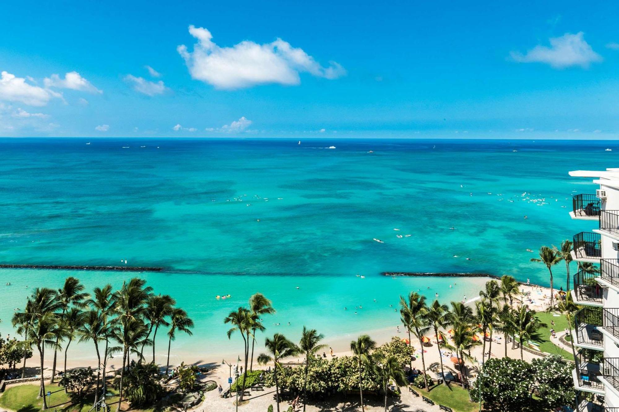 Aston Waikiki Beach Tower Χονολουλού Εξωτερικό φωτογραφία Beachfront at the Fontainebleau
