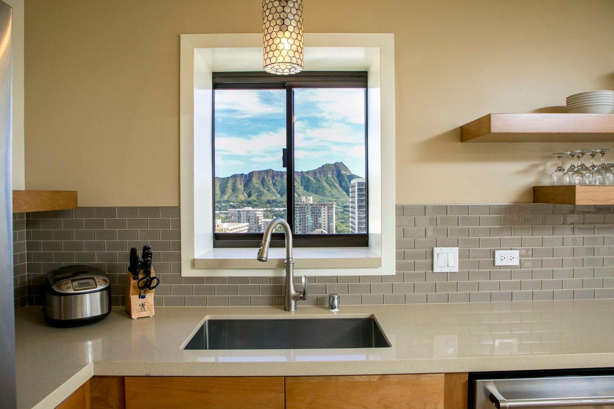 Aston Waikiki Beach Tower Χονολουλού Εξωτερικό φωτογραφία A kitchen with a single-bowl sink